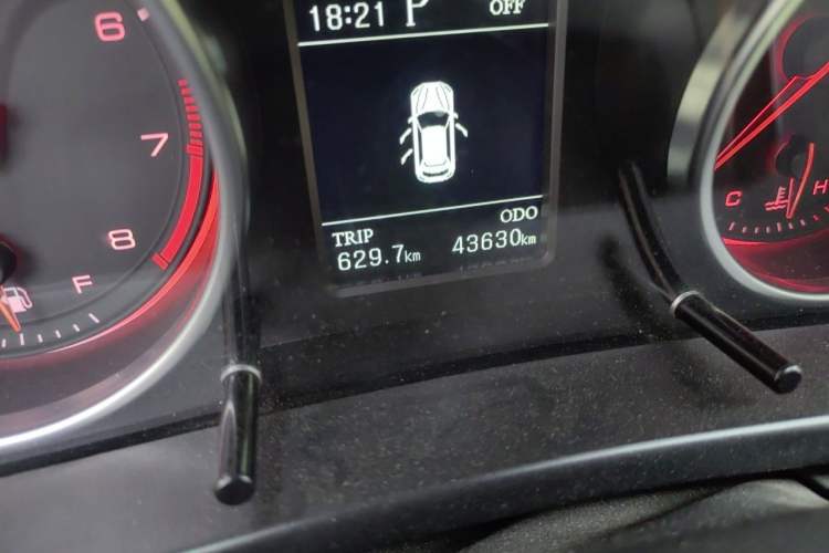 Used Hanteng X7 2018 X7S 1.5T Automatic Luxury Model Odometer Close Up