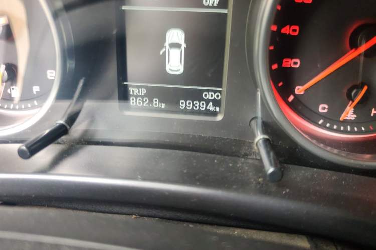 Used Hanteng X7 2018 X7S 1.5T Manual Luxury Model Odometer Close Up