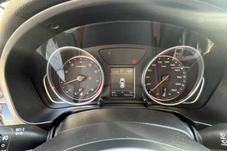Used Hanteng X7 2018 X7S 1.5T Automatic Luxury Model Odometer Close Up