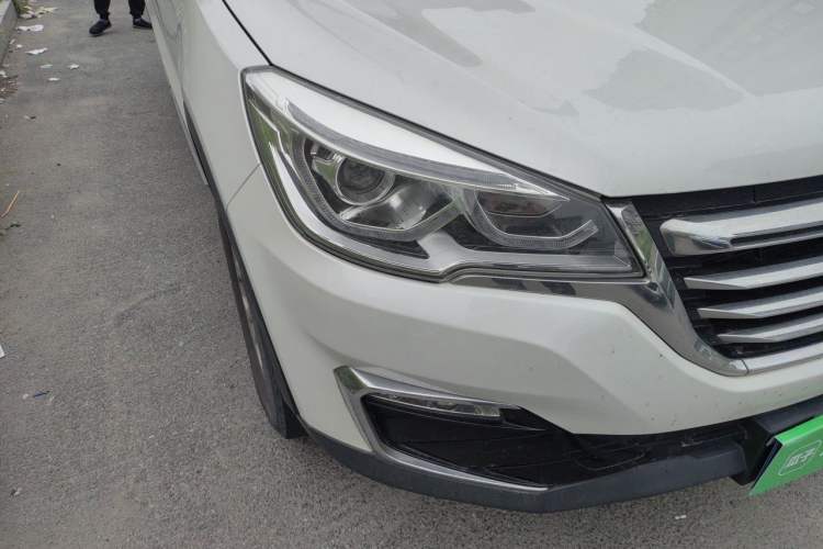 Used Hanteng X7 2018 X7S 1.5T Automatic Luxury Model Right Front Headlight