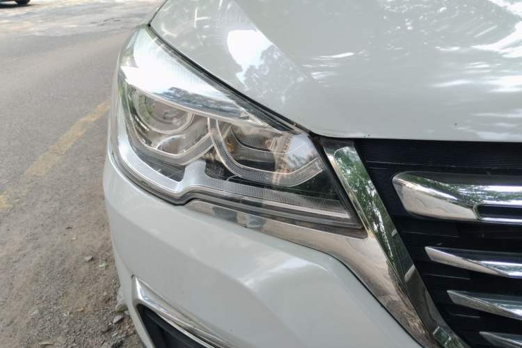 Used Hanteng X7 2018 X7S 1.5T Automatic Luxury Model Right Front Headlight