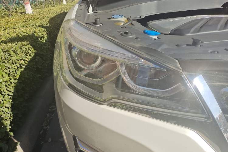 Used Hanteng X7 2018 X7S 1.5T Automatic Luxury Model Right Front Headlight