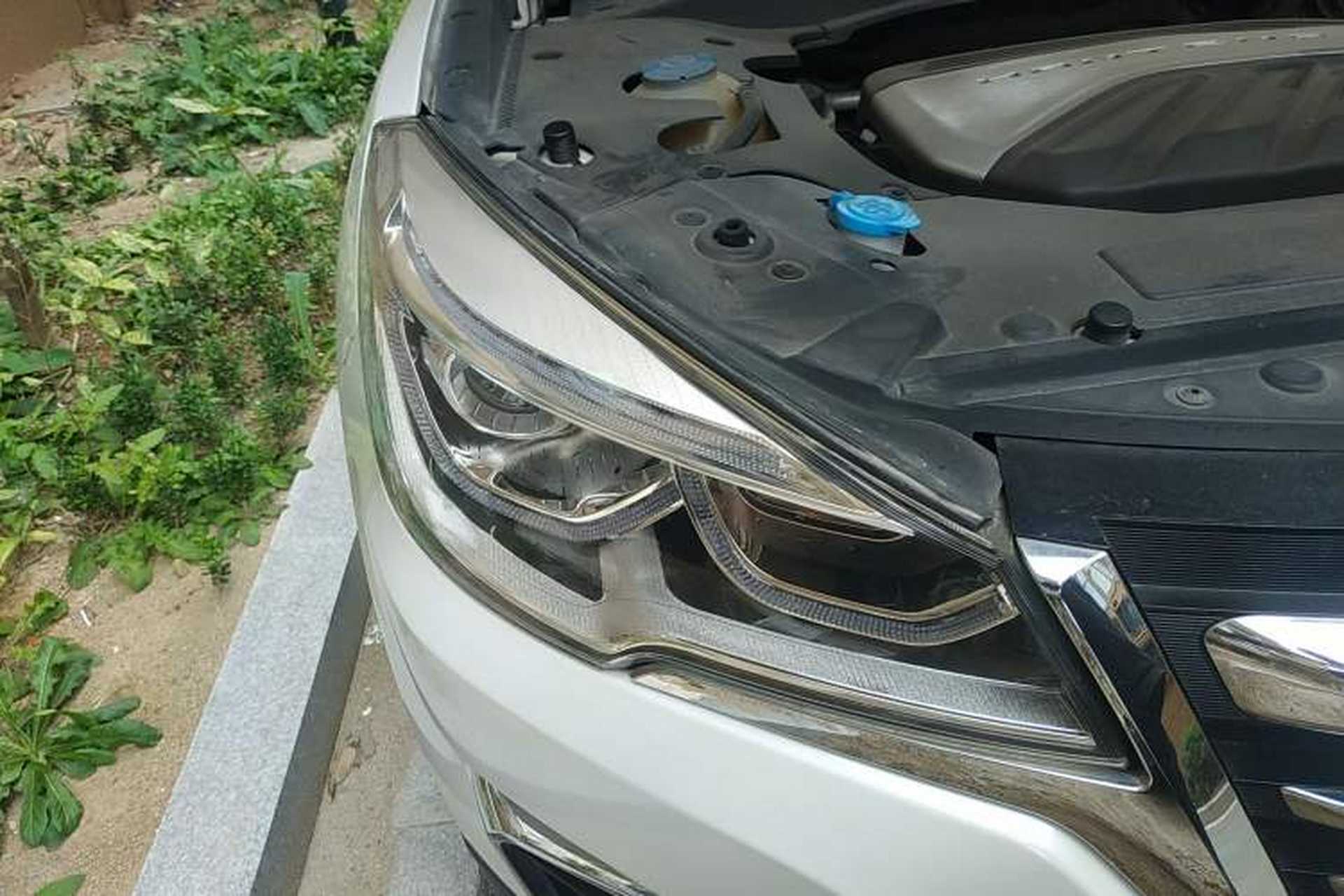 Used Hanteng X7 2018 X7S 1.5T Automatic Luxury Model Right Front Headlight