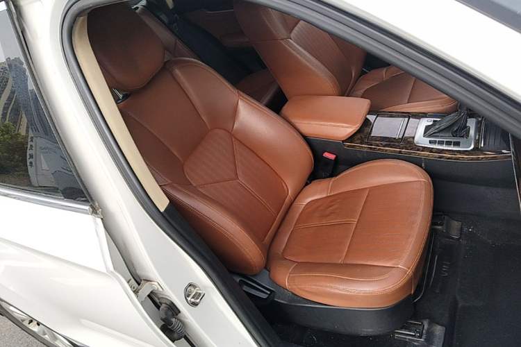 Used Hanteng X7 2018 X7S 1.5T Automatic Luxury Model Right Front Seat