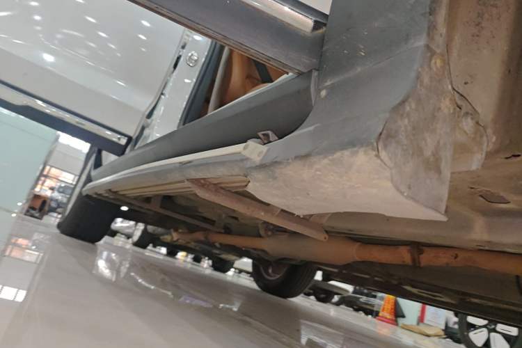 Used Hanteng X7 2018 X7S 1.5T Automatic Luxury Model Right Side Sill