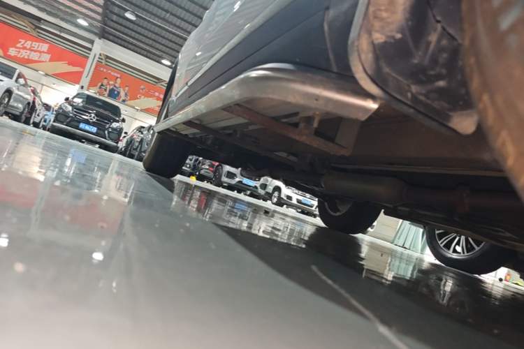 Used Hanteng X7 2018 X7S 1.5T Automatic Luxury Model Right Side Sill