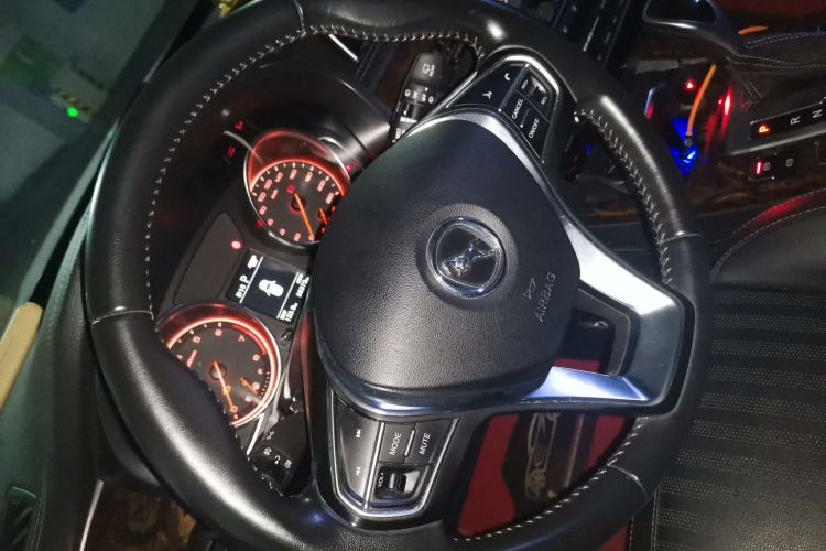 Used Hanteng X7 2018 X7S 1.5T Automatic Luxury Model Steering Wheel