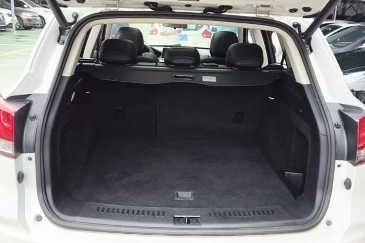 Used Hanteng X7 2018 X7S 1.5T Automatic Luxury Model Trunk