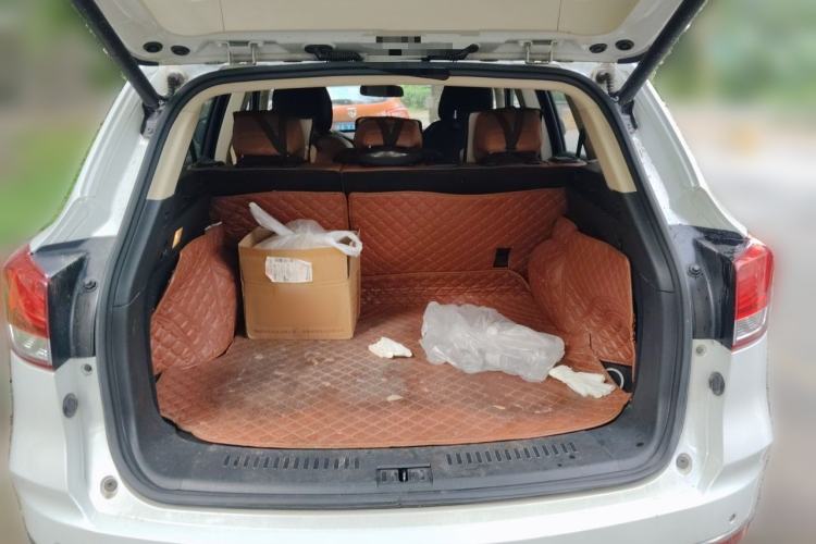 Used Hanteng X7 2018 X7S 1.5T Automatic Luxury Model Trunk