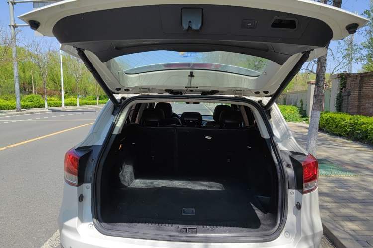 Used Hanteng X7 2018 X7S 1.5T Automatic Luxury Model Trunk