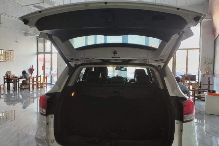 Used Hanteng X7 2018 X7S 1.5T Automatic Luxury Model Trunk