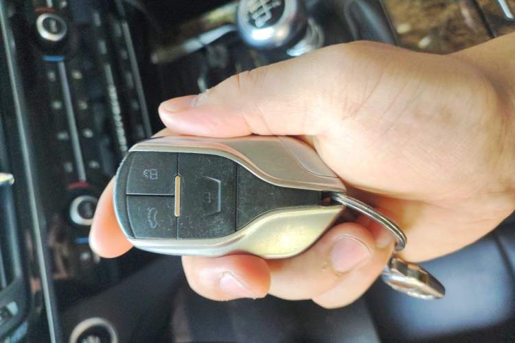 Used Hanteng X7 2018 X7S 1.5T Manual Luxury Model Vehicle Key
