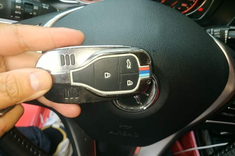 Used Hanteng X7 2018 X7S 1.5T Automatic Luxury Model Vehicle Key