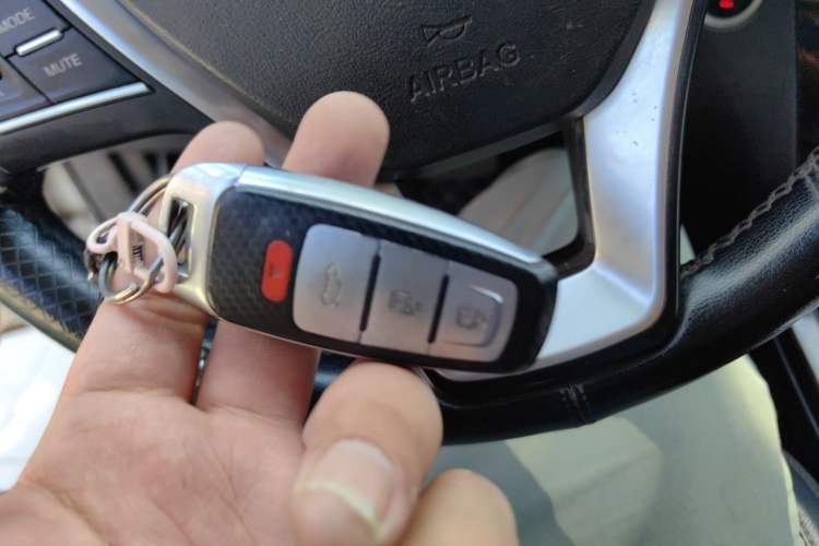 Used Hanteng X7 2018 X7S 1.5T Automatic Luxury Model Vehicle Key