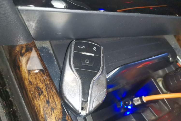 Used Hanteng X7 2018 X7S 1.5T Automatic Luxury Model Vehicle Key