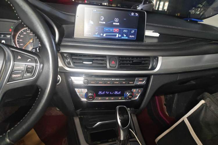 Used Hanteng X7 2020 X7S 1.5T Automatic Smart Luxury Model Audio And AC Panel