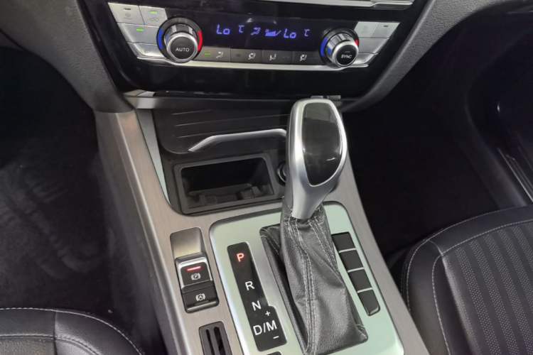 Used Hanteng X7 2020 X7S 1.5T Automatic Smart Luxury Model Gear Lever