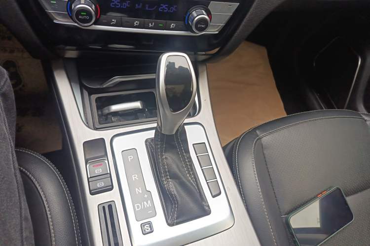 Used Hanteng X7 2020 X7S 1.5T Automatic Smart Luxury Model Gear Lever