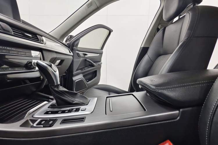 Used Hanteng X7 2020 X7S 1.5T Automatic Smart Luxury Model Interior 4