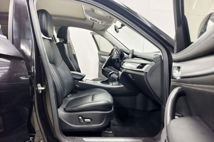 Used Hanteng X7 2020 X7S 1.5T Automatic Smart Luxury Model Interior 6