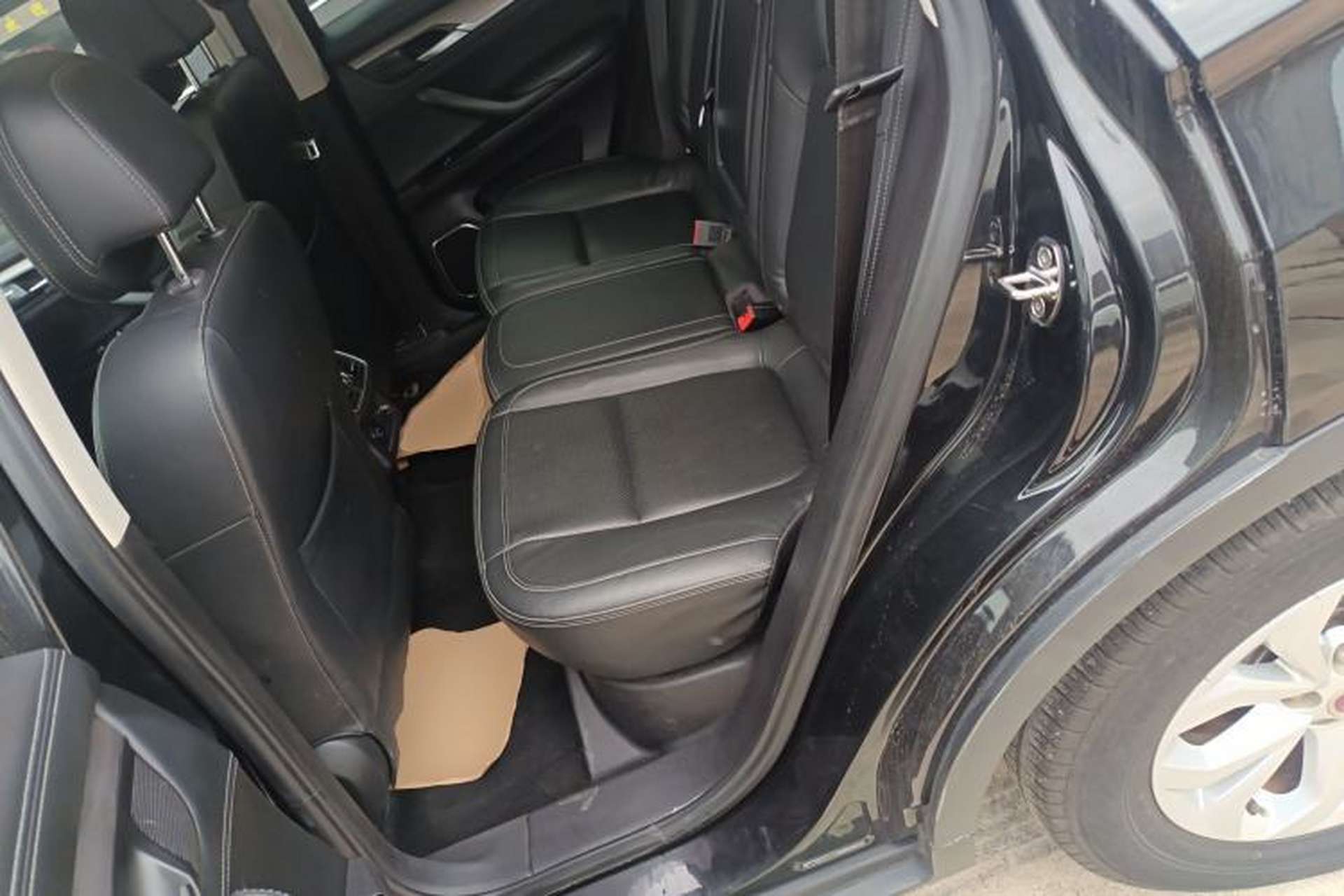 Used Hanteng X7 2020 X7S 1.5T Automatic Smart Luxury Model Left Rear Seat