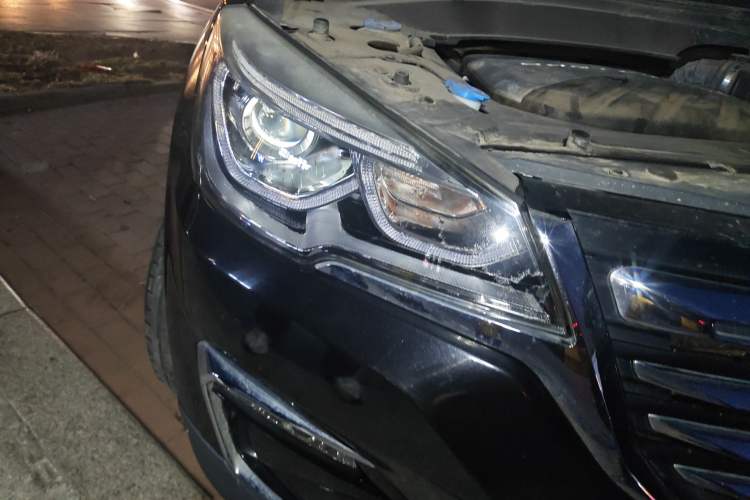 Used Hanteng X7 2020 X7S 1.5T Automatic Smart Luxury Model Right Front Headlight