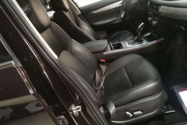 Used Hanteng X7 2020 X7S 1.5T Automatic Smart Luxury Model Right Front Seat