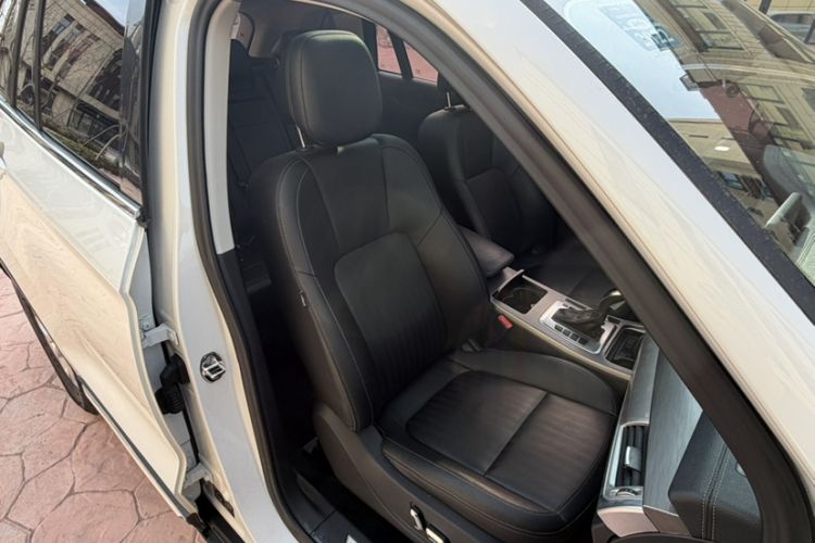 Used Hanteng X7 2020 X7S 1.5T Automatic Smart Luxury Model Interior 3