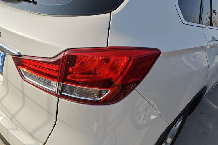 Used Hanteng X7 2020 X7S 1.5T Automatic Smart Luxury Model Right Rear Taillight