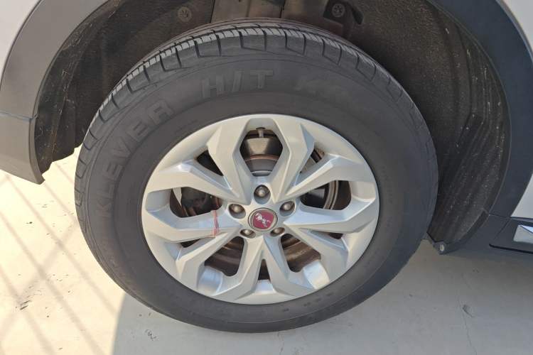 Used Hanteng X7 2020 X7S 1.5T Automatic Smart Luxury Model Right Rear Wheel Hub