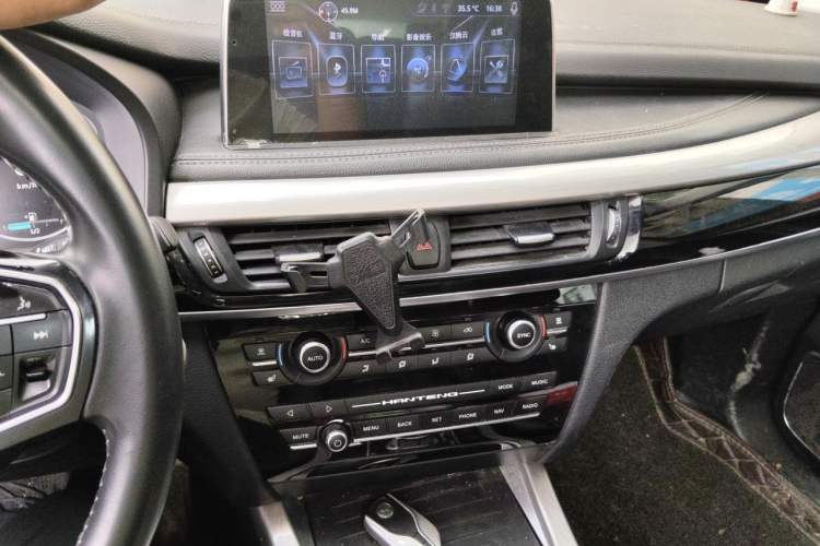 Used Hanteng X7 New Energy 2018 PHEV Luxury Edition Audio And AC Panel