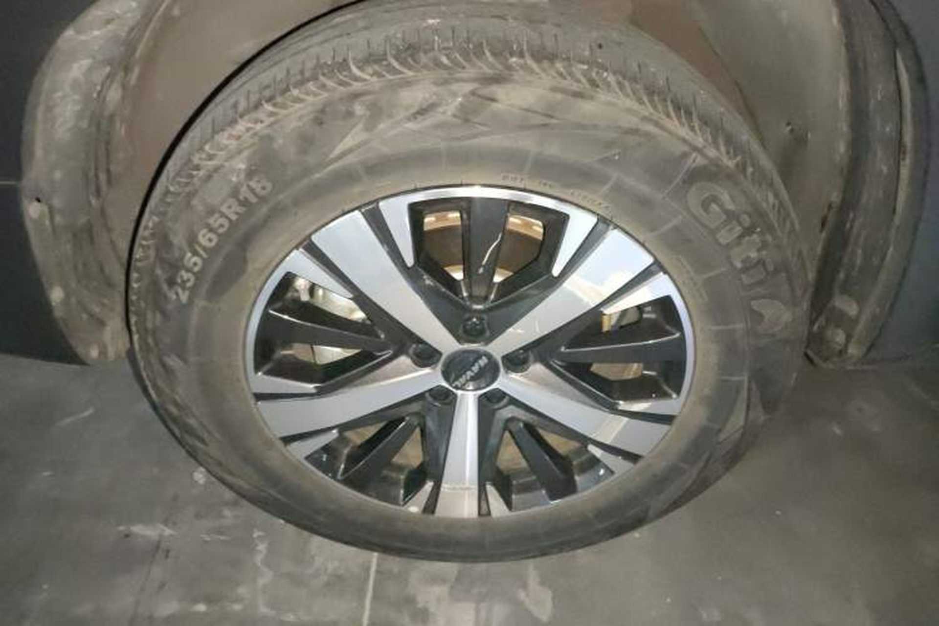 Used Haval DARGO 2021 1.5T DCT Two-Wheel Drive Labrador Edition Left Front Wheel Hub