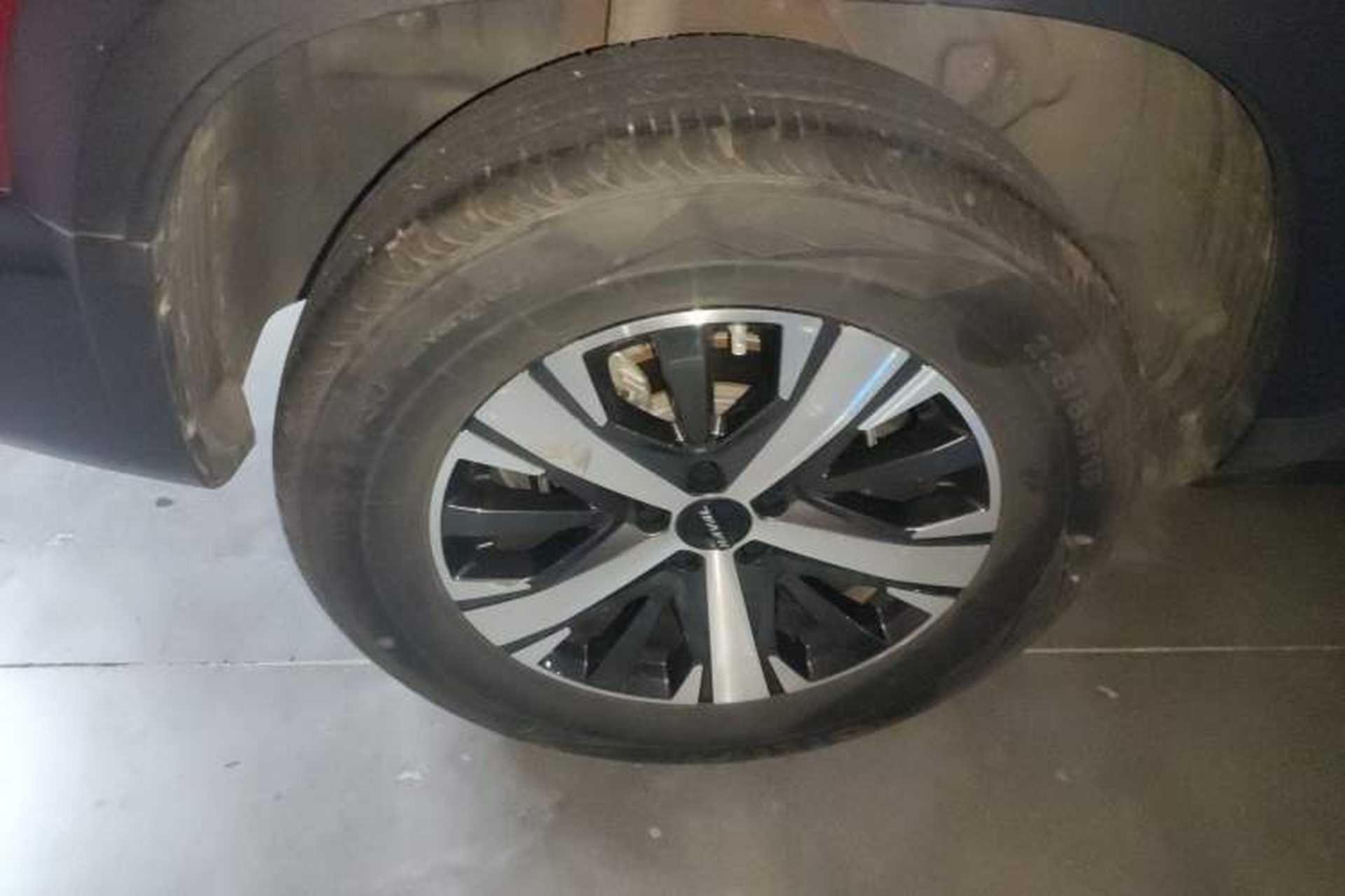 Used Haval DARGO 2021 1.5T DCT Two-Wheel Drive Labrador Edition Right Rear Wheel Hub