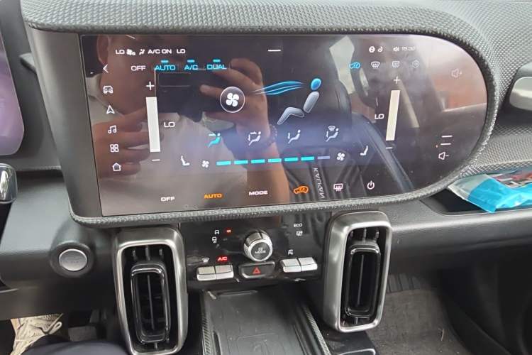 Used Haval DARGO 2021 1.5T DCT Two-Wheel Drive Border Collie Edition Audio And AC Panel