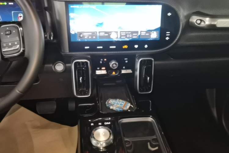 Used Haval DARGO 2021 1.5T DCT Two-Wheel Drive Border Collie Edition Audio And AC Panel