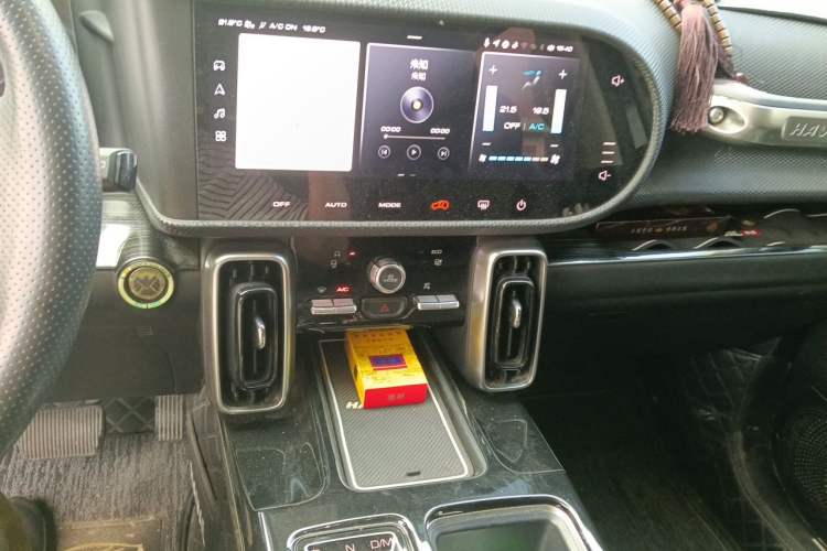 Used Haval DARGO 2021 1.5T DCT Two-Wheel Drive Border Collie Edition Audio And AC Panel