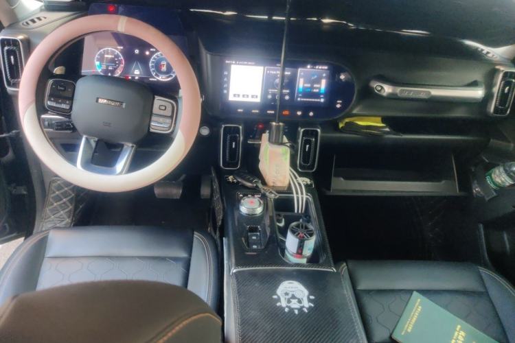 Used Haval DARGO 2021 2.0T DCT Two-Wheel Drive Chinese Mastiff Edition Center Console