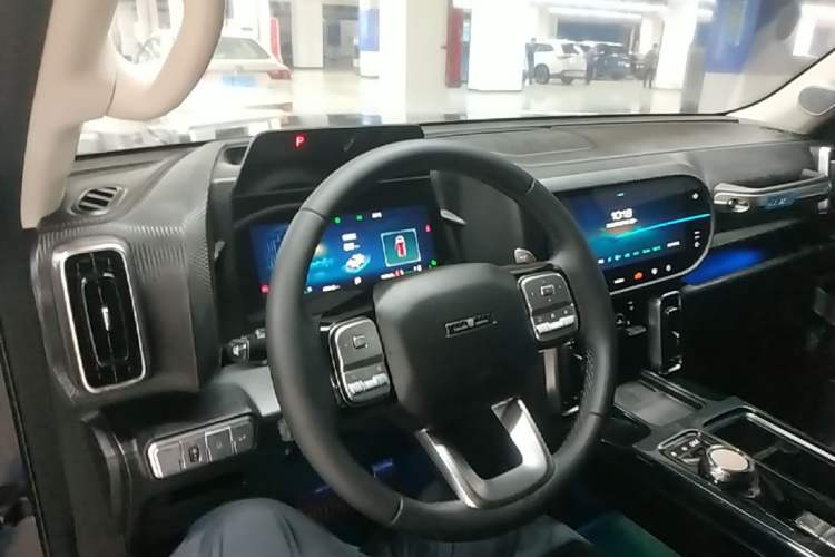 Used Haval DARGO 2021 1.5T DCT Two-Wheel Drive "Mǎquǎn" Edition Center Console