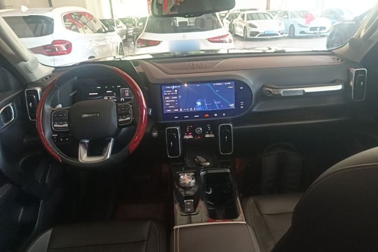 Used Haval DARGO 2021 Revised Version 2.0T DCT Four-Wheel Drive "Hao Tian Que" Edition Center Console