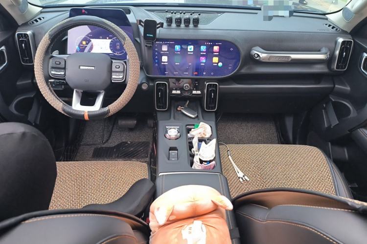 Used Haval DARGO 2021 1.5T DCT Two-Wheel Drive Border Collie Edition Center Console