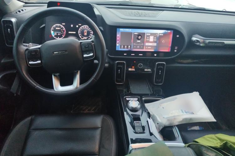 Used Haval DARGO 2021 2.0T DCT All-Wheel-Drive "Hao Tian Quan" Edition Center Console