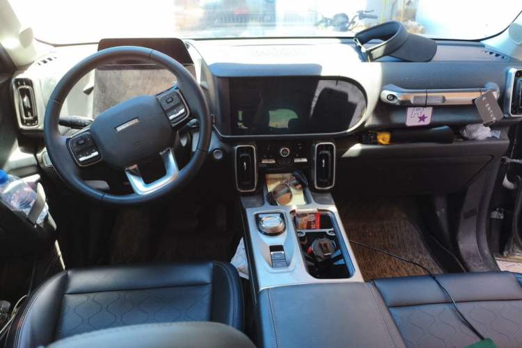 Used Haval DARGO 2021 1.5T DCT Two-Wheel Drive Labrador Edition Center Console