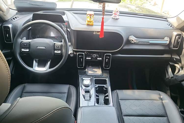 Used Haval DARGO 2021 Revised Version 1.5T DCT Two-Wheel Drive "Mǎquǎn" Edition Center Console