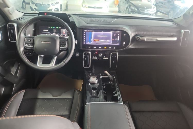 Used Haval DARGO 2021 2.0T DCT Two-Wheel Drive Chinese Mastiff Edition Center Console