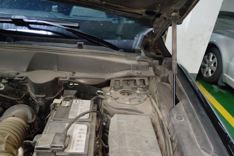 Used Haval DARGO 2021 2.0T DCT All-Wheel-Drive "Hao Tian Quan" Edition Engine Bay Left