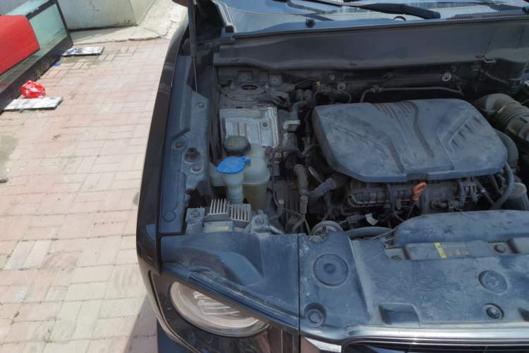 Used Haval DARGO 2021 2.0T DCT Two-Wheel Drive Chinese Mastiff Edition Engine Bay Right