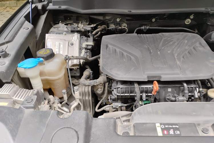 Used Haval DARGO 2021 2.0T DCT 4x4 Chinese Rural Dog Edition Engine Bay Right