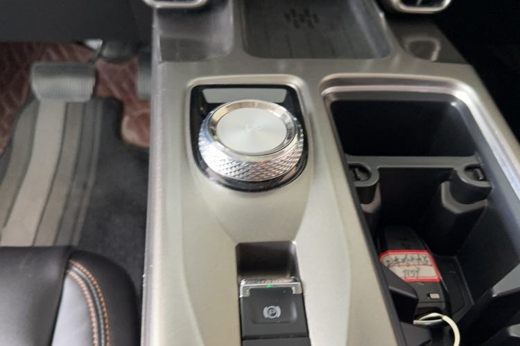 Used Haval DARGO 2021 1.5T DCT Two-Wheel Drive Labrador Edition Gear Lever