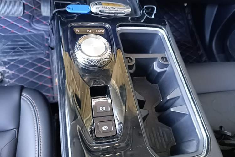 Used Haval DARGO 2021 Revised Version 1.5T DCT Two-Wheel Drive "Mǎquǎn" Edition Gear Lever