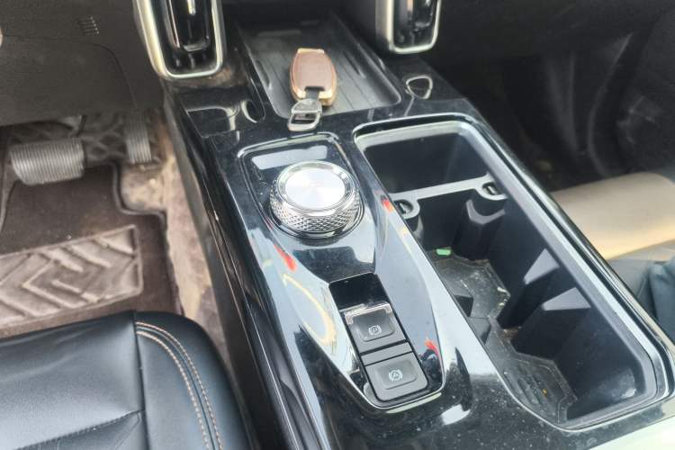 Used Haval DARGO 2021 Revised Version 1.5T DCT Two-Wheel Drive "Mǎquǎn" Edition Gear Lever